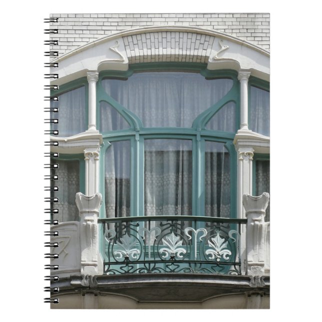 Carnet Art Nouveau élégant : Fenêtre élégante du balcon (Devant)