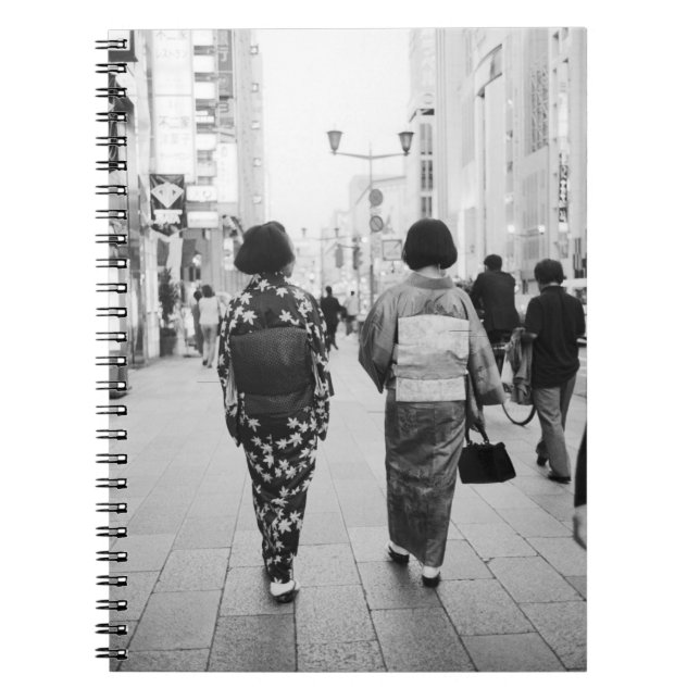 Carnet Asie, Japon, Tokyo. Geishas sur la Ginza. (Devant)