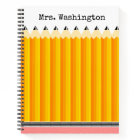 Carnet au crayon de l'enseignant avec nom