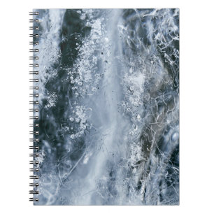 Carnet Bouffée d'eau sur arrière - plan blanc