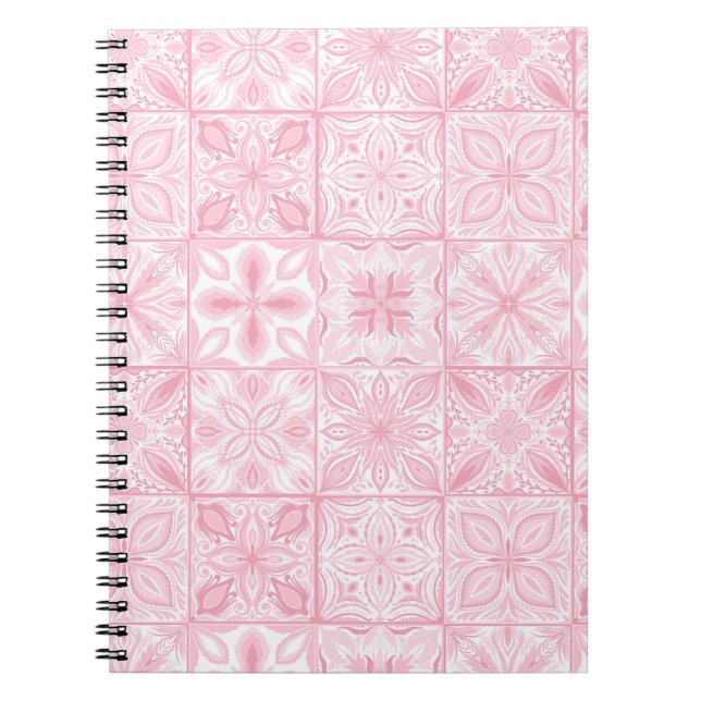 Carnet Carreaux ornés en rose (Devant)