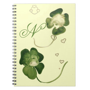 CARNET CHALEUREUSES SHAMROCKS VERTS AVEC LE MONOGRAM DES 