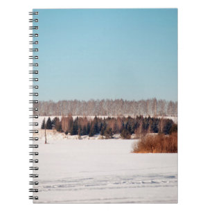 Carnet Champs et forêts de la Russie centrale. architectu