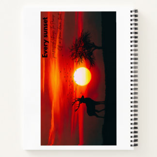 Carnet Chaque Crépuscule Nouvelle Aube Silhouette de Cerf