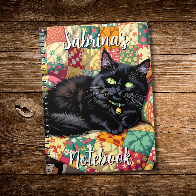 Carnet Chat noir mignon sur chaise à rocher Personnalisé (Créateur téléchargé)