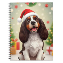 Chien heureux portant un chapeau de Père Noël