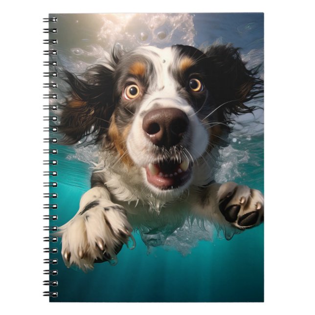 Carnet Conception sous-marine de la nage de chien excitée (Devant)