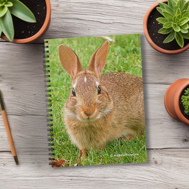 Carnet Couteau Bunny Chewing Greens sur le Golf Fairway (Bunny Chewing Greens on the Fairway Journal Cover Photo)