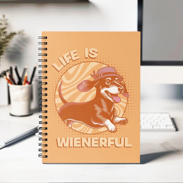 Carnet Dachshund amusant "La vie est pleine d'énergie" Co (This fun and quirky design features an adorable dachshund, complete with a cute fedora hat!)