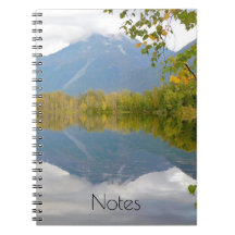 Carnet de lac de montagne paisible