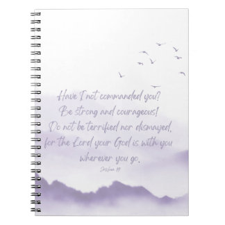 Carnet de montagnes d'aquarelle violette