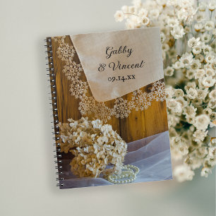 Carnet Dentelle de campagne et fleurs Mariage de grange