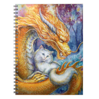 Carnet Dragon Feu et Chat Blanc dans une Forêt Mystique