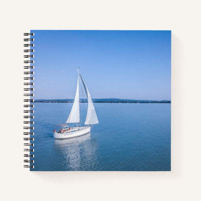 Carnet Eau | Yacht au lac Balaton en Hongrie (Devant)