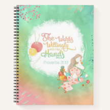 Elle travaille volontiers avec son Tricot des main