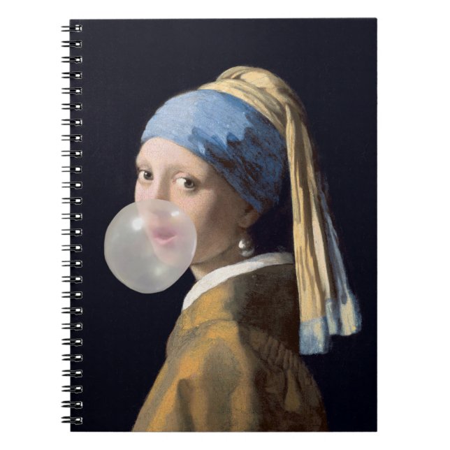 Carnet Fille à oreille perle soufflant une gomme à bulles (Devant)