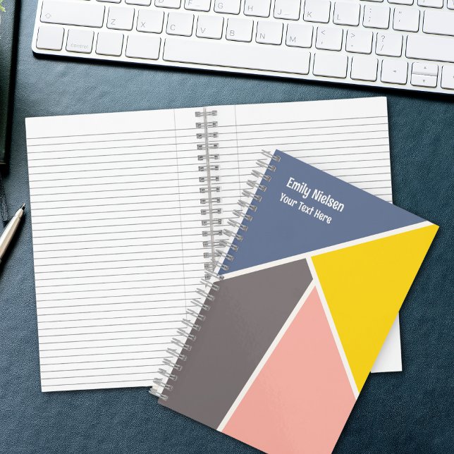 Carnet Filles colorées Nom monogrammé Objet de l'école (Créateur téléchargé)