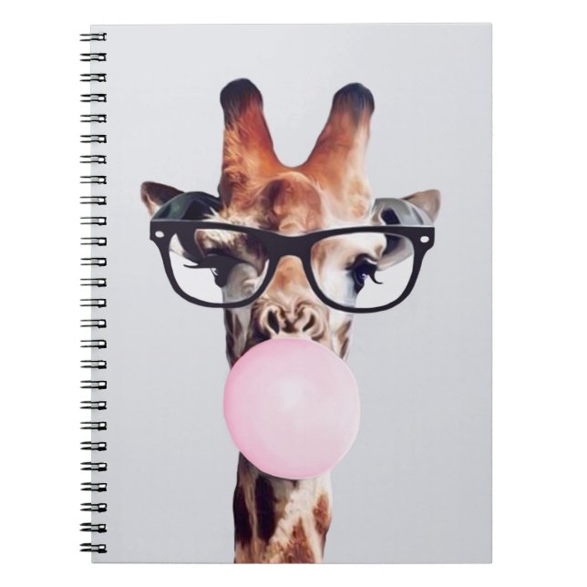 CARNET GIRAFFE PORTANT DES VERRES SOUFFRANT UN BUBBLEGUM  (Devant)