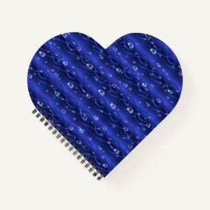 Carnet gouttes de pluie sur le métal bleu