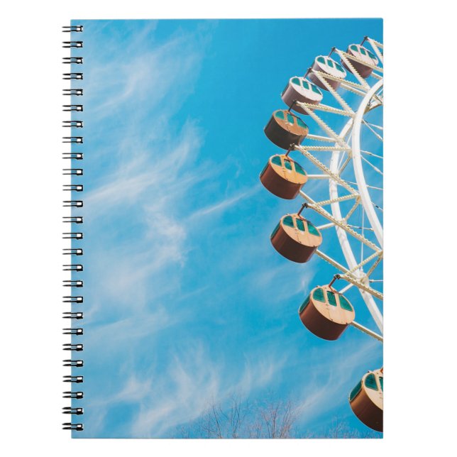 Carnet Grande roue blanche sous ciel clair le matin (Devant)