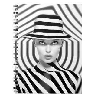 Carnet Illustration Élégante D'Art Féminin Noir Et Blanc