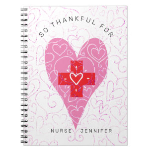 Carnet Infirmière Monogramme Coeurs roses Monogramme Nom