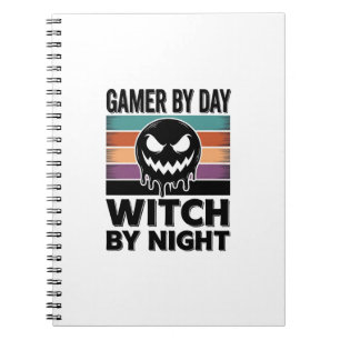 Carnet Joueur de jeux vidéo le jour sorcière la nuit desi