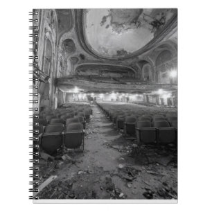 Carnet lumineux du théâtre en ruine