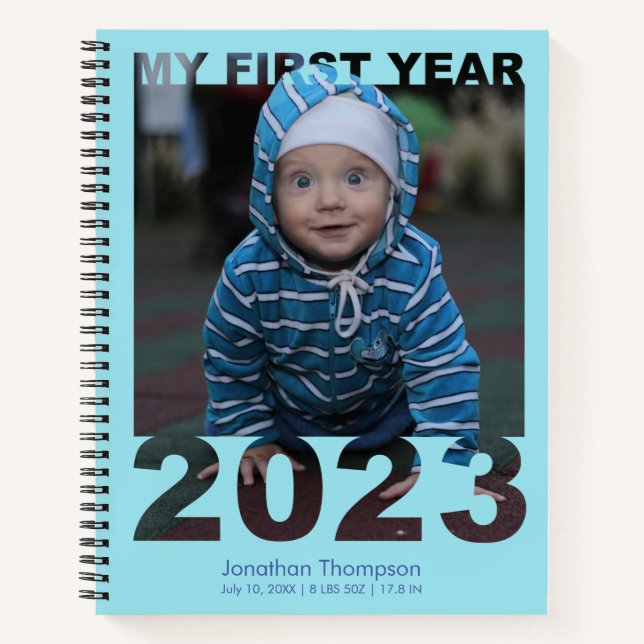 Carnet Ma première année 2023 Découpe moderne bébé photo  (Devant)