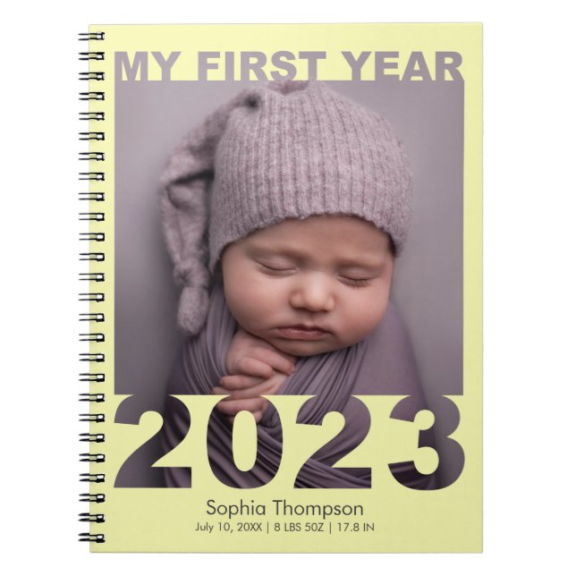 Carnet Ma première année 2023 Découpe moderne bébé photo  (Devant)