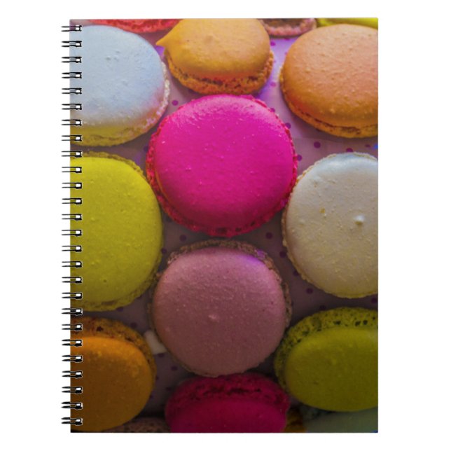 Carnet Macarons colorés Dessert Cuit Savoureux (Devant)