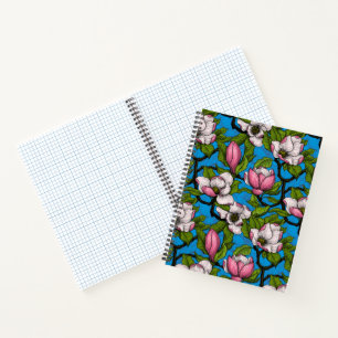 Carnet Magnolia en floraison sur bleu