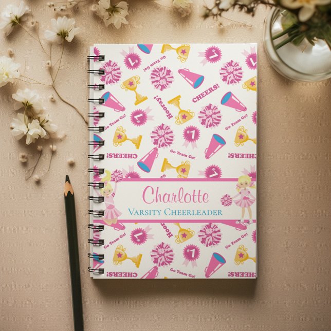 Carnet Mégaphone rose personnalisée (Personalized Pink Cheerleader Megaphone Notebook)