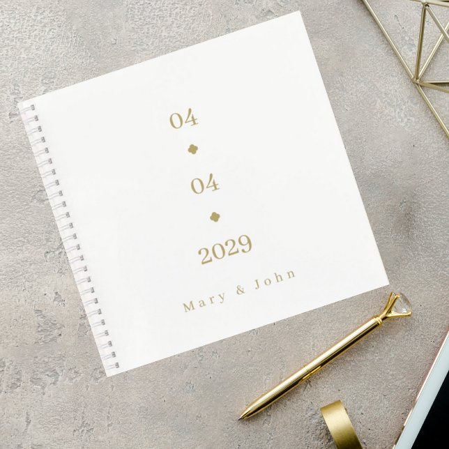 Carnet Minimalist Wedding Guest Book with Gold Lettering (Créateur téléchargé)