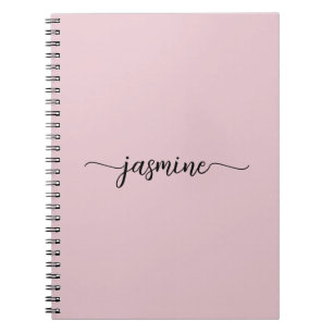 Carnet Monogramme de nom de script moderne rose pâle fémi