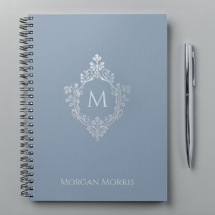 Carnet Monogramme Dusty Blue Elegant Vintage Crest et nom