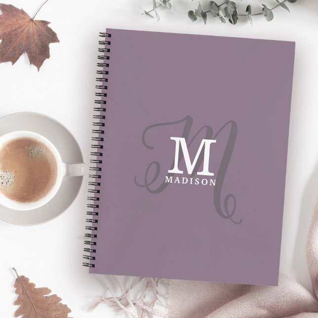 Carnet Monogramme élégant et nom calligraphie violet (Personalize this notebook with your name and monogram initial.)