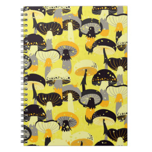 Carnet Motif sans couture avec différents champignons.
