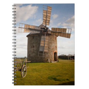 Carnet Moulin à vent en vert et nuages blancs et ciel ble