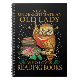 Carnet Ne Sous-Estimez Jamais Une Vieille Dame Qui Aime L