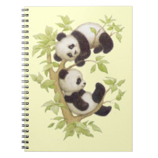 Carnet Panda jouant dans un arbre