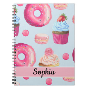 Carnet Pâtes à biscuits roses vifs et gâteaux sur fond bl