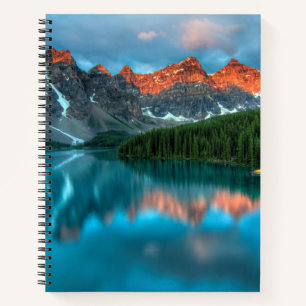 Carnet Paysage de montagne et de lac pittoresque