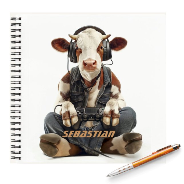 Carnet personnalisé Gamer Cow pour enfants (Funny Cow wearing headphones and jeans playing video games personalized kids notebook)