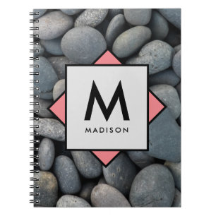 Carnet Pile de roche avec votre propre nom et Monogramme 