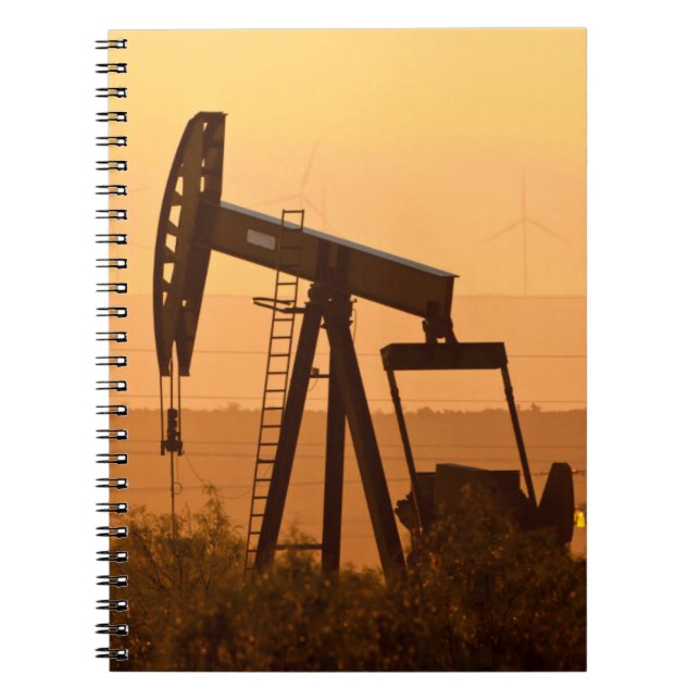 Carnet Pompe jack pompant de l'huile au Texas occidental, (Devant)