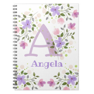 Carnet Première initiale plus le nom Angela avec des fleu