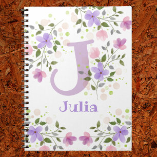 Carnet Première initiale plus le nom Julia avec des fleur