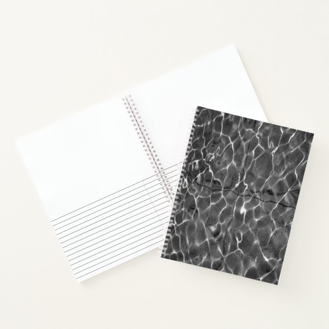 Carnet Réflexions Abstraites sur l'eau : noir et blanc (Intérieur)