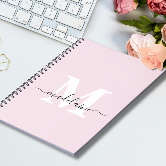 Carnet rose monogramme personnalisé initial et nom (Créateur téléchargé)